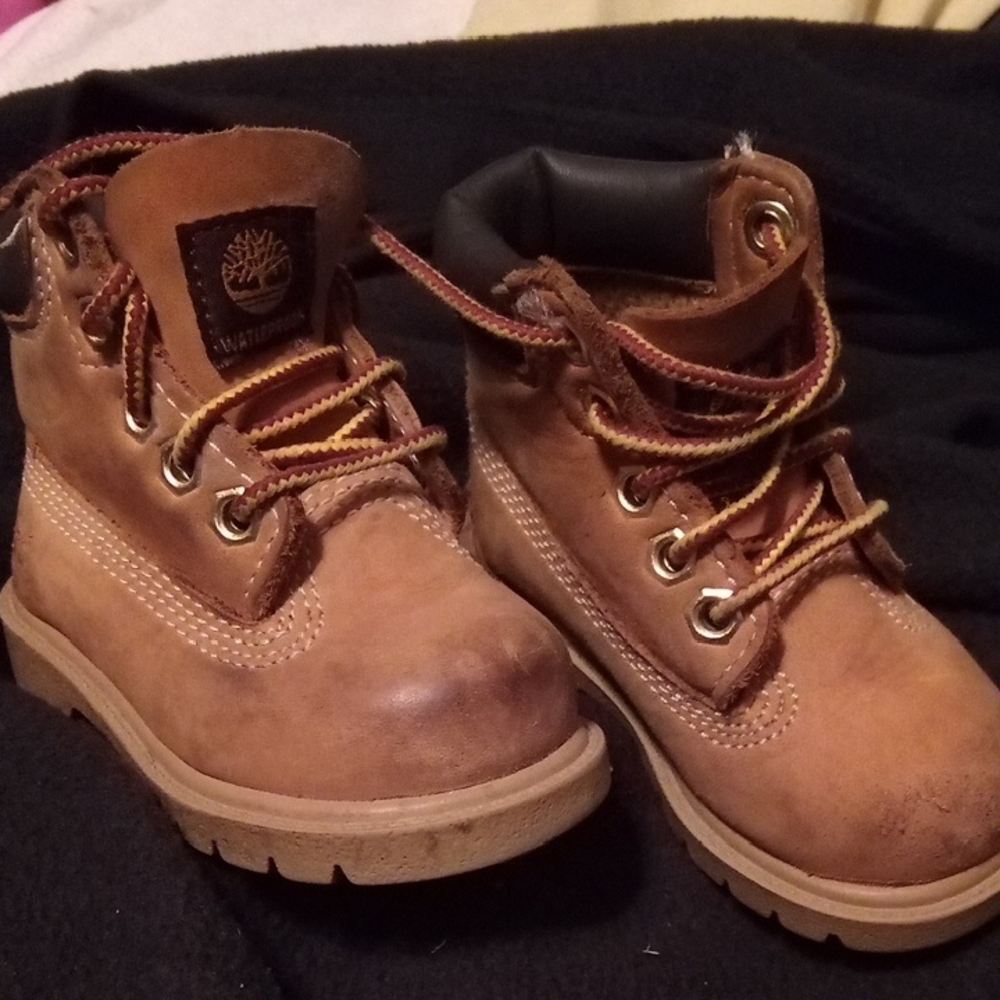 Timberland Brown and Tan Boots with Rugged Nubuck Design